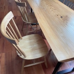 【ネット決済】ダイニングテーブルと椅子4脚