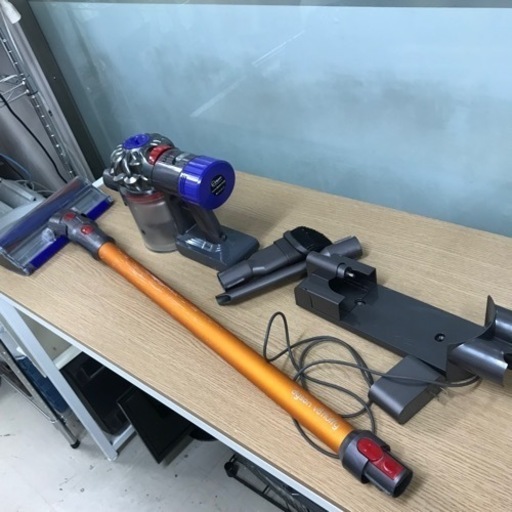 取引場所　南観音　V 2209-206   【現状渡し】dyson/ダイソン　コードレス掃除機　ハンディクリーナー　年式不明