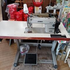 21 工業用電動足踏みミシン(税込み)