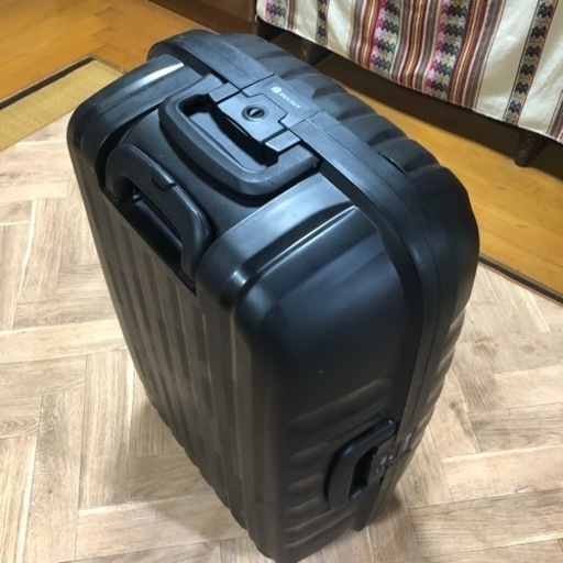 Delsey スーツケース　トランク　黒