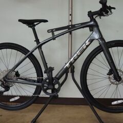 2023　TREK FXsport4　カーボンクロスバイク　Bontragerデュオトラップ　サイズＭ