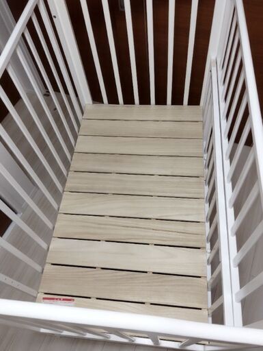 ひかしお　KATOJI ハイシートベビーベッド ホワイト 02021 ハイシートベビーベッド（ホワイト）」について｜カトージの商品