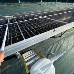 太陽光発電所の草刈りと定期メンテナンスをセットで対応可能！！