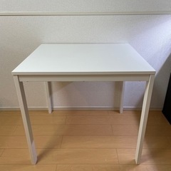 IKEA 伸長式ダイニングテーブル