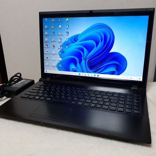 【取引中です】UNITICOM　15インチNOTEBOOK　i5　Wi-Fi　マルチ　テンキー付き　外観綺麗　 純正オフィス　Windows11
