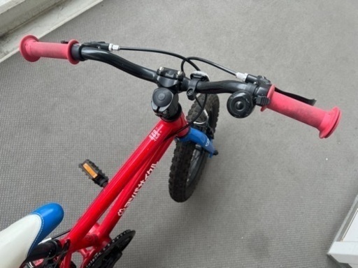 ヨツバサイクル　14インチ　補助輪未使用