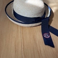 幼稚園の夏用帽子