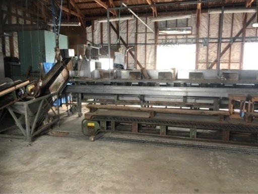 水産加工場で使用のベルトコンベヤー