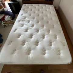 シモンズ マットレス ダブル