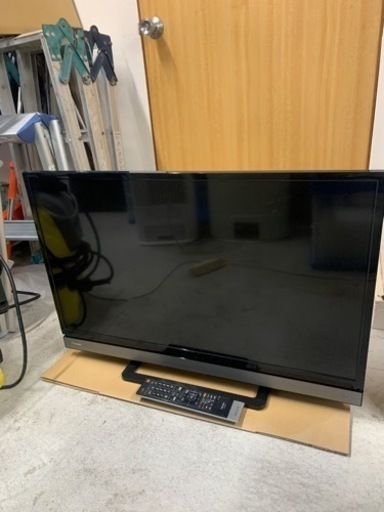 綺麗テレビ東芝REGZA 32V型17年製リモコン有り