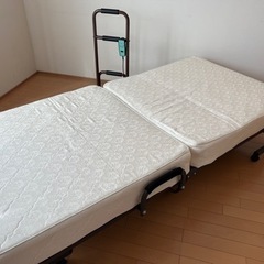 介護用電動ベッド　折りたたみベッド　