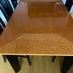 メープル材ダイニングテーブル／椅子5脚付き