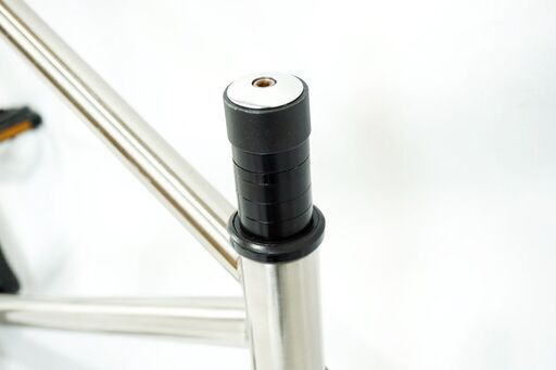 直接引取限定　CARTEL BIKES AVENUE　中空クランク　高価パーツ多 直接引取限定 CARTEL BIKES AVENUE 中空クランク 高価パーツ多