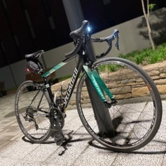 スペシャライズド  ボーラ