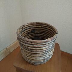 竹製のアンティーク鉢カバー