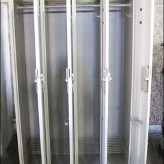 【￥10000】コクヨ 4人用 更衣 ロッカー 保管庫