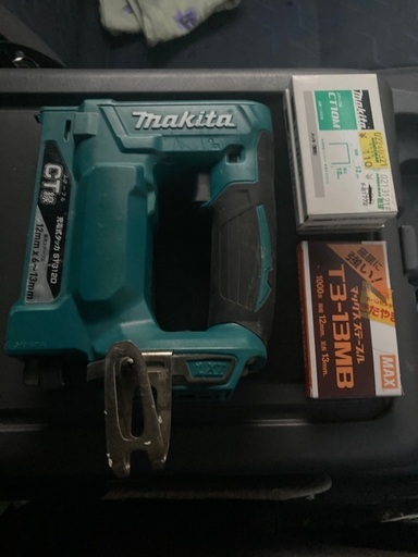 マキタ充電式タッカー中古