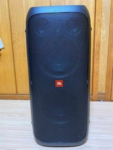 JBL PARTYBOX310 Bluetoothスピーカー ワイヤレス IPX4/マイク入力/ギター入力搭載/キャスター付き ブラック JBLPARTYBOX310JN