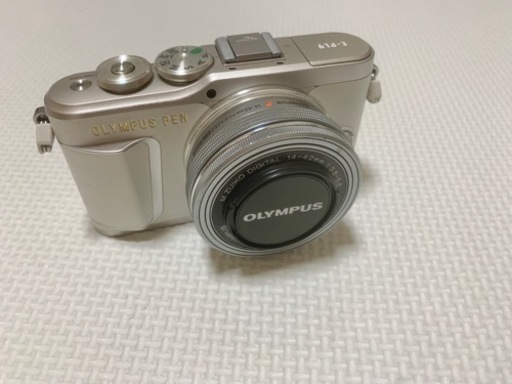 【カメラ好き必見❗️】OLYMPUS PEN E-PL9 ホワイト　+SDカード付き