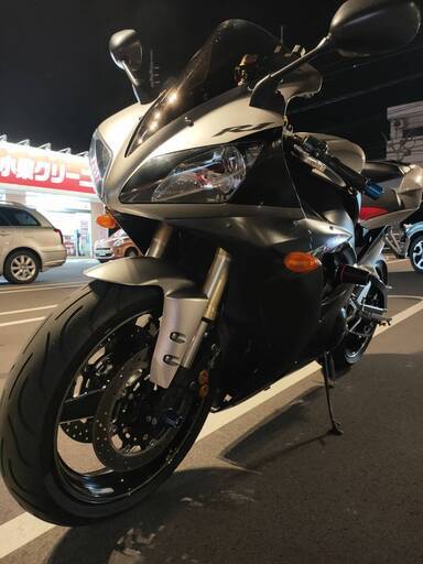 ヤマハ　YZF-R1　2003　フロントアッパーカウル＆スクリ－ンセット ヤマハ YZF-R1 2003 フロントアッパーカウル＆スクリ－ンセット