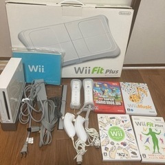 Wii本体　Wii Fit Plus バランスボード セット