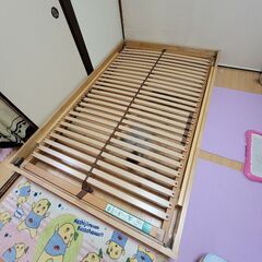 腰が痛い人へ。足腰の悪い犬と一緒に寝たい方へ。固さの調節が出きるウッドスプリングベットです。