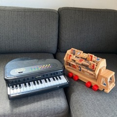 知育玩具　ピアノ　木製英語のお勉強