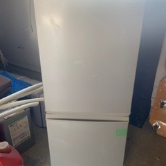 2010年　シャープ　137L 冷蔵庫