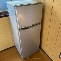 冷蔵庫　シャープ　SJ-H12W-S