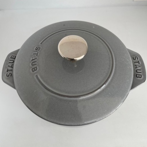 STAUB グレーのお鍋　リサイクルショップ宮崎屋　住吉店　23.1.9　ｙ