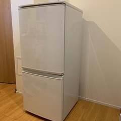 SHARP 137L 冷蔵庫　2017年購入