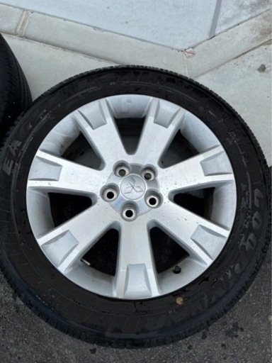 新型デリカd5 純正タイヤ＆ホイール4本 西宮直接取引