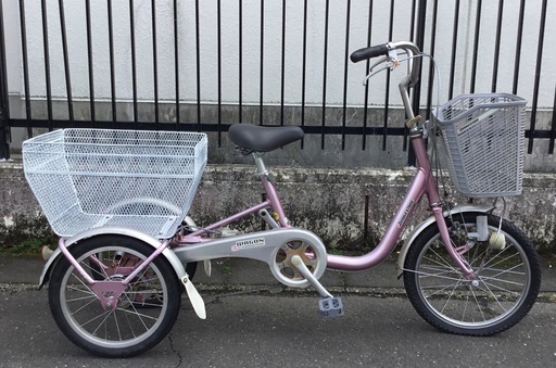 ＜整備・良品＞ブリジストン 三輪車 ピンク系・前輪タイヤ、スポーク全て新品に交換。 サドル、ペダルも新品交換。洗車済みでピカピカです♪