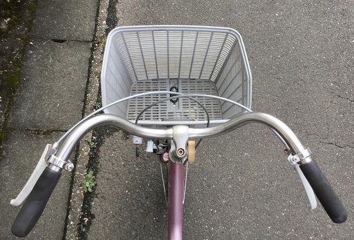 整備・良品＞ブリジストン 三輪車 ピンク系・前輪タイヤ、スポーク全て