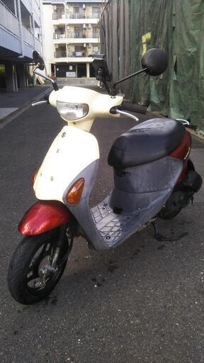 【配送可能\u0026整備済み】　スズキ　レッツ4　ホワイト\u0026レッド　インジェクション　原付　バイク　50cc　スクーター