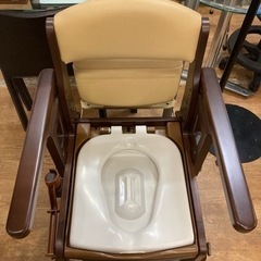 未使用 安寿 家具調 ポータブルトイレ はねあげ