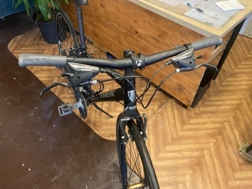 取引き中【TREK】FX7.4 クロスバイク カーボンフォーク3X9速 取引き中【TREK】FX7.4 クロスバイク カーボンフォーク3X9速