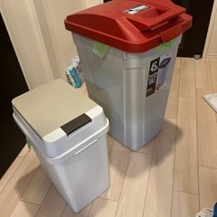【受付終了】プラスチックゴミ箱　大小セット