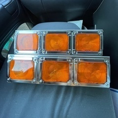 ダンプ トラック3連
ウインカー