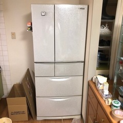 家庭用大型冷蔵庫　TOSHIBA 6ドア