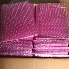 プチプチの袋　梱包資材　ピンク
