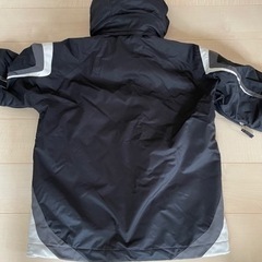 デサント　スキースノーボードウェア