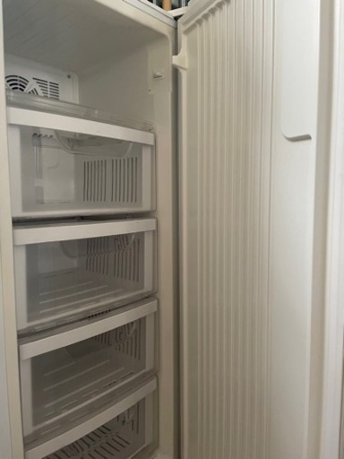お引き渡し決まりました★ハイアール　136リットル　冷凍庫　JF-NUF136A  2010年製　引き出し　4つ
