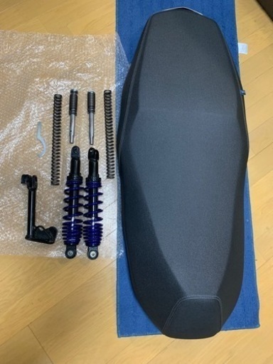 xmax250 ローダウンシートとローダウンサスペンション xmax250 ローダウンシートとローダウンサスペンション