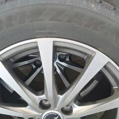 中古　スタッドレスタイヤ　ブリジストン　BLIZZAK　VRX2
2018年製　
205/55R/16　ホイール美品×4本
