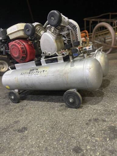 ナカトミ　エンジンコンプレッサー　ECPOー163　タンク容量58L 　5.5馬力　10ｈ/cm　空冷　4スト　エンジン式　コンプレッサー　 ナカトミ　エンジンコンプレッサー　ECPOー163　タンク容量58L 　5.5馬力　10ｈ/cm　空冷　4スト　エンジン式　コンプレッサー