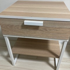 【IKEA】ベットサイドテーブル（トリスィル)