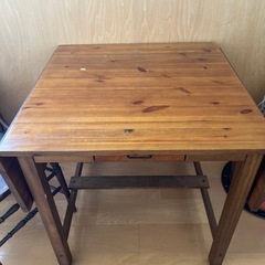 アンティークの机