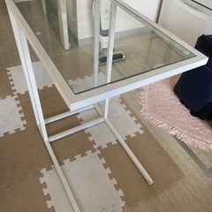 IKEA サイドテーブル　ガラス
