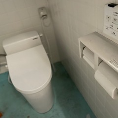 新型トイレ、キッチン、テーブル売ります